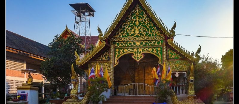 [清邁★景點] 20190304-5 周遭有很多商場的小廟宇 Wat Ku Kham